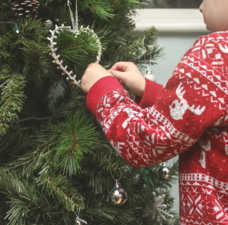 christmas-decorations-kid